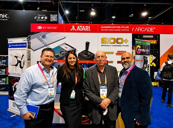 CES DreamGEAR Booth
